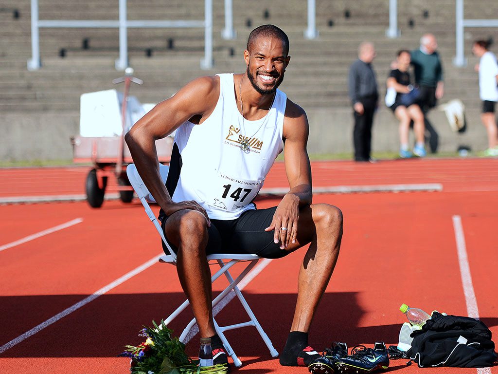 Kamghe Gaba nach einem Wettkampf im Trikot der LG Stadtwerke München