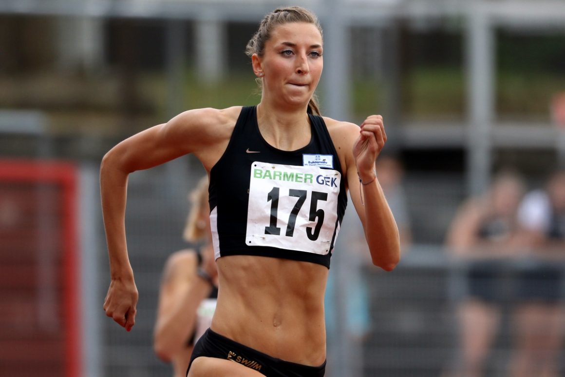 Hering bei Saisoneinstieg Fünfte in Weltklasse-Feld