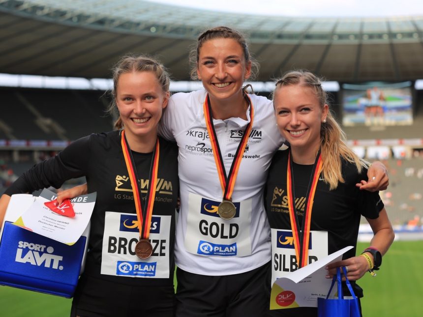 Ein Dreifacherfolg über 800 Meter, zwei Hammerwurf-Medaillen und ein Jugendrekord für LG SWM bei Deutscher Meisterschaft in Berlin Ein Dreifacherfolg über 800 Meter, zwei Hammerwurf-Medaillen und ein Jugendrekord für LG SWM bei Deutscher Meisterschaft in Berlin